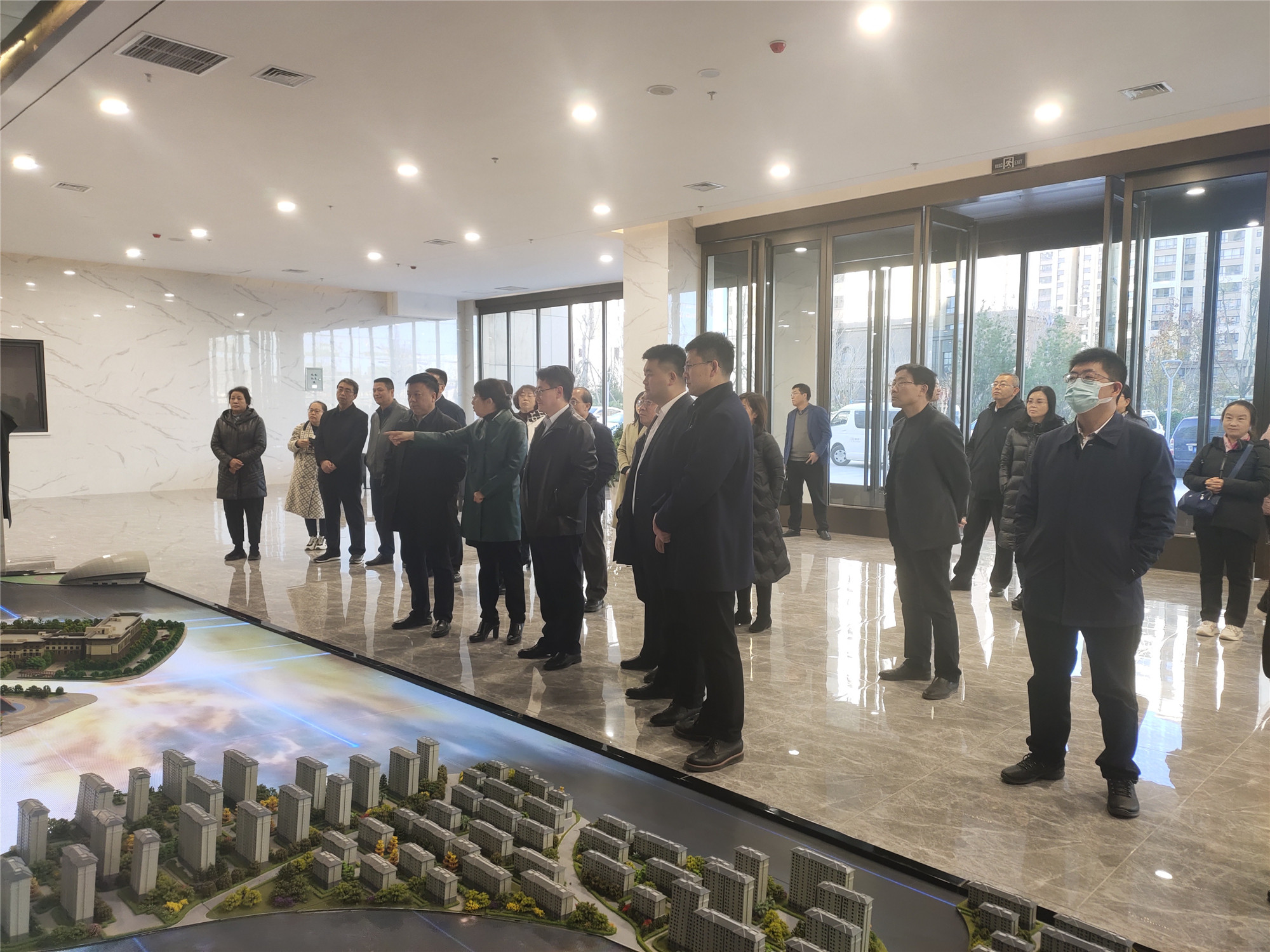 20211110-延安分公司-延安市委常委、副市長高昕昱一行來延安新區城市文化旅游綜合體（酒店群）項目     調研觀摩-照片_副本_副本.jpg