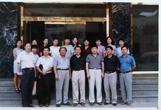 1997年，恢復經營，更名為“陜西省地產開發服務總公司”.jpg